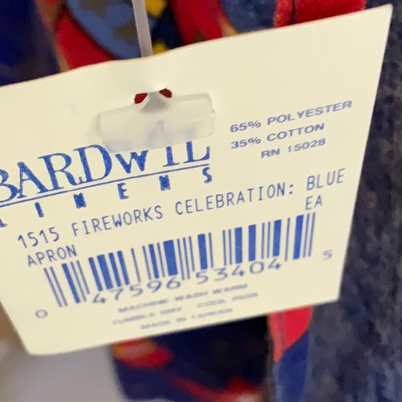 NWT! Fireworks Celebration Apron - Picture 4 of 4